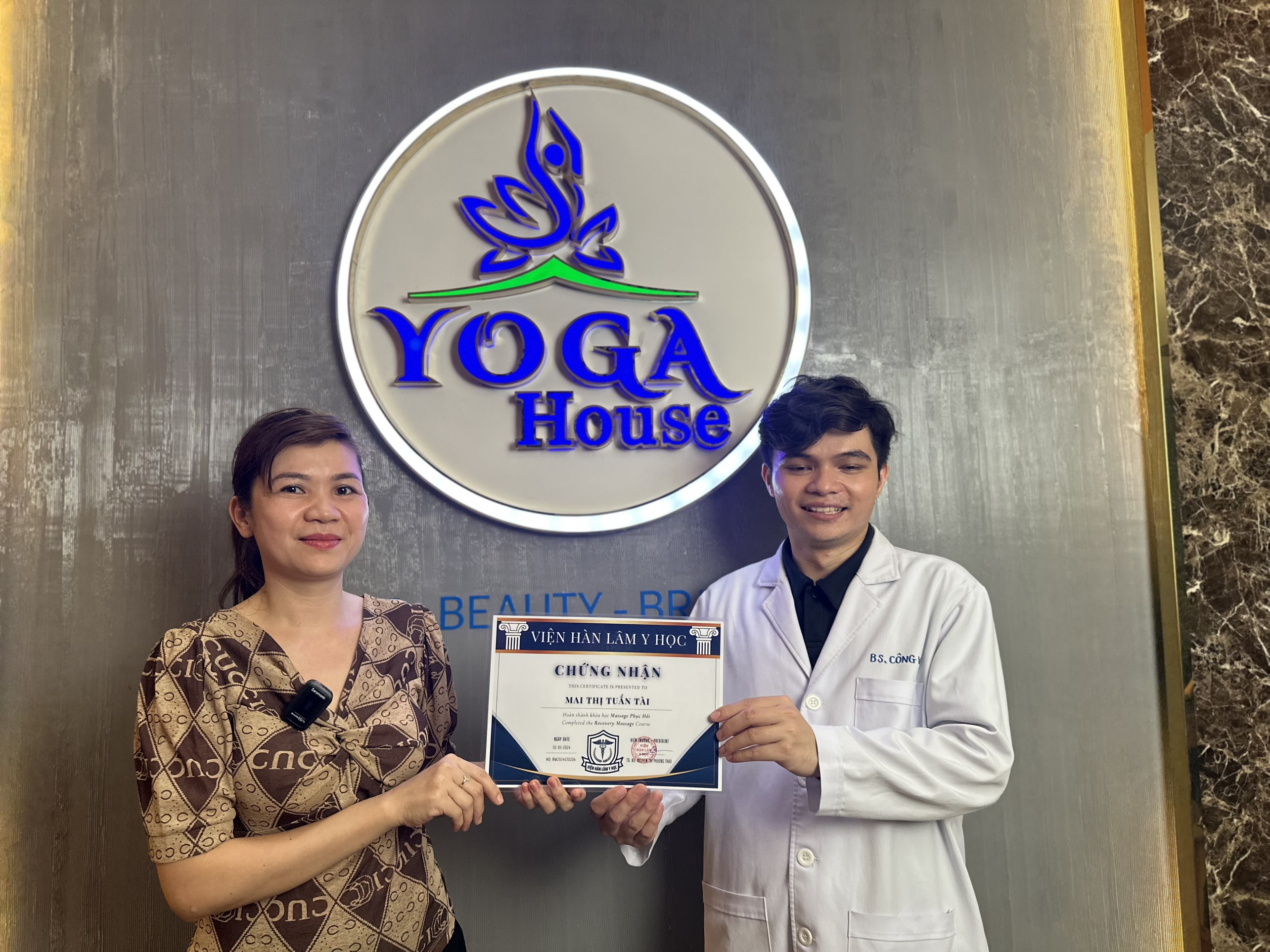 VIỆN HÀN LÂM Y HỌC Tổ Chức Lễ Bế Giảng Khóa Học Massage Phục Hồi tại Health City