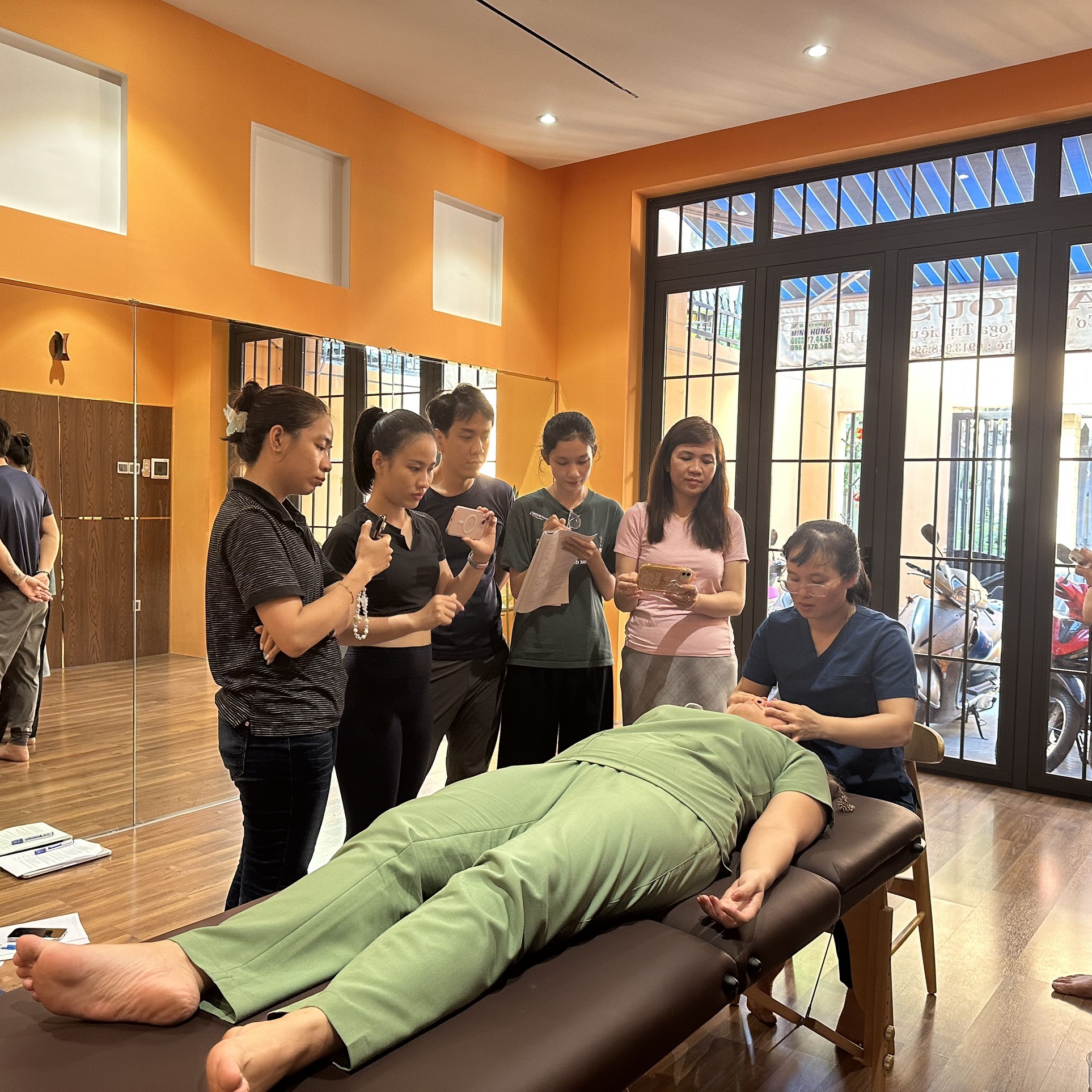 Khai giảng lớp Massage Phục Hồi tại Health City đánh dấu bước khởi đầu mới cho năm 2024